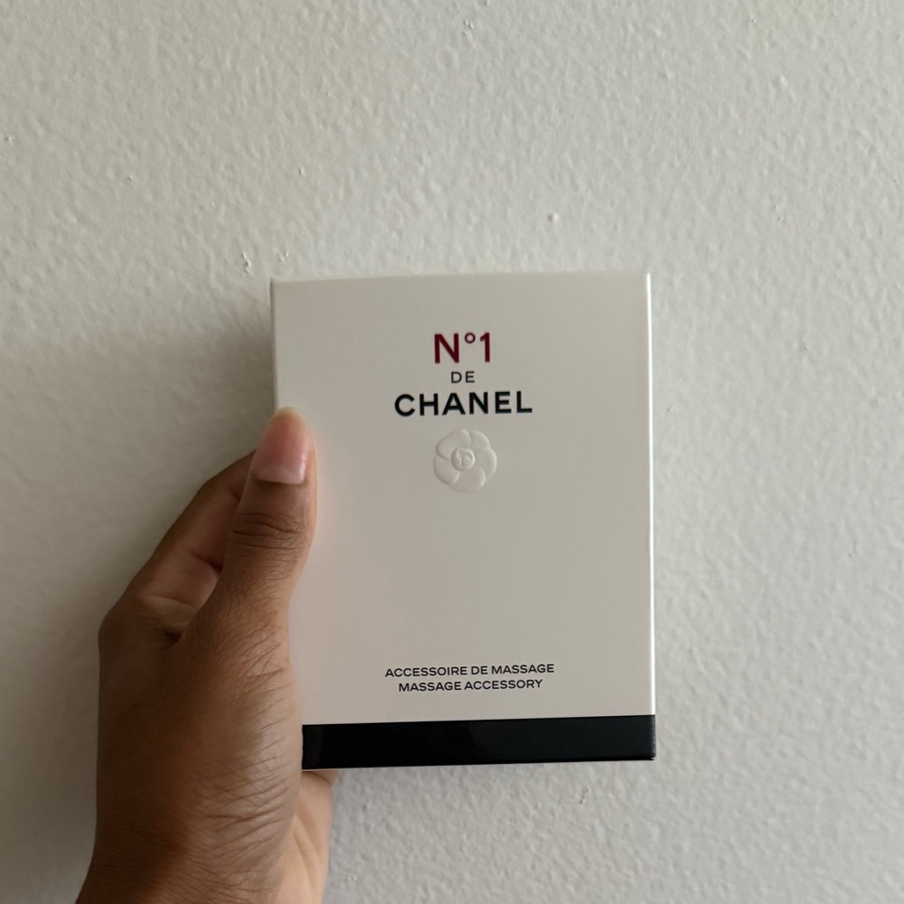 Chanel face message - Picture 3 of 4